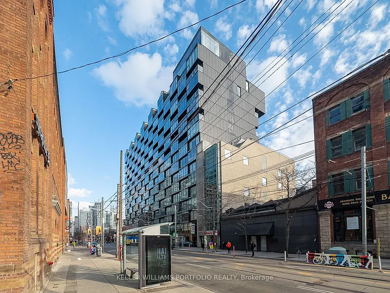 629 King St W #622 — Photo 1