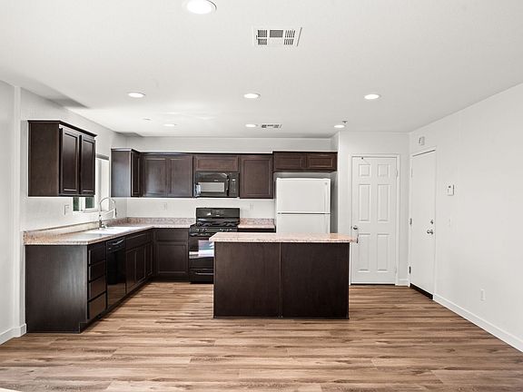 4th image of 6997 Alderwood Dr