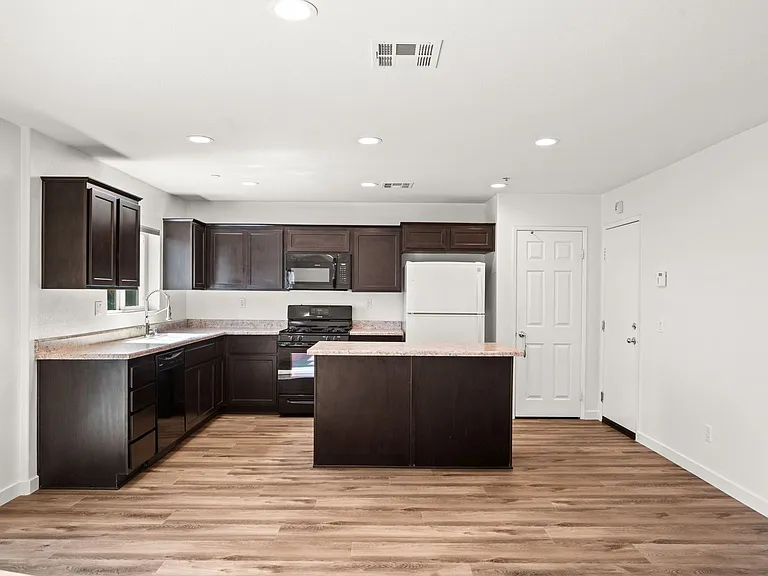 6997 Alderwood Dr — Photo 4