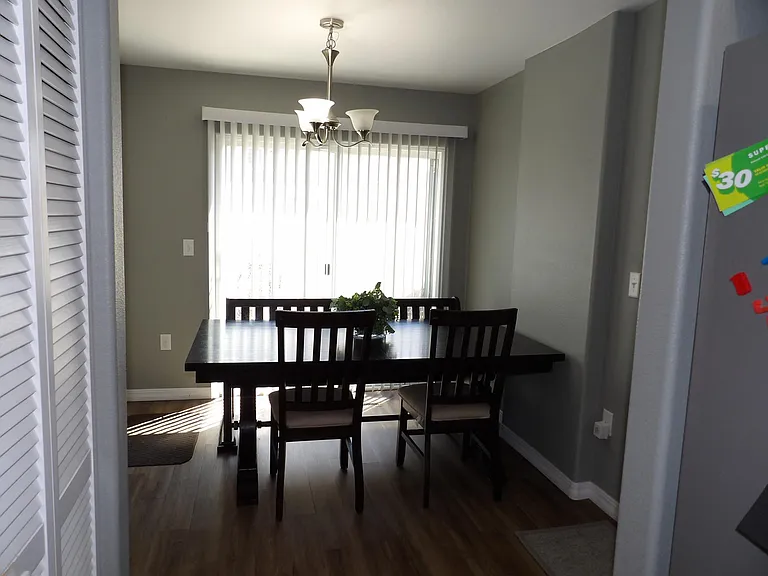 332 E Ohio Ave — Photo 7