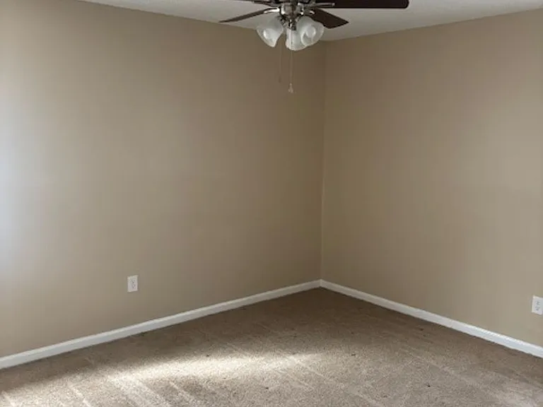 2704 Cranbrook Dr — Photo 7