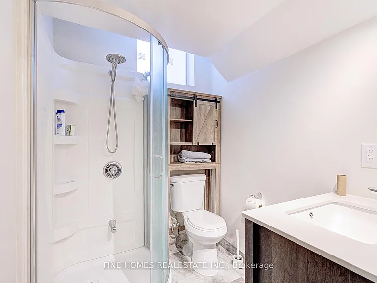 28 Rockwood Cres #LOWER — Photo 10