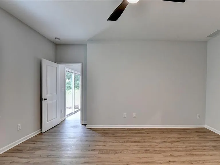 175 Grey Falcon Ave — Photo 13