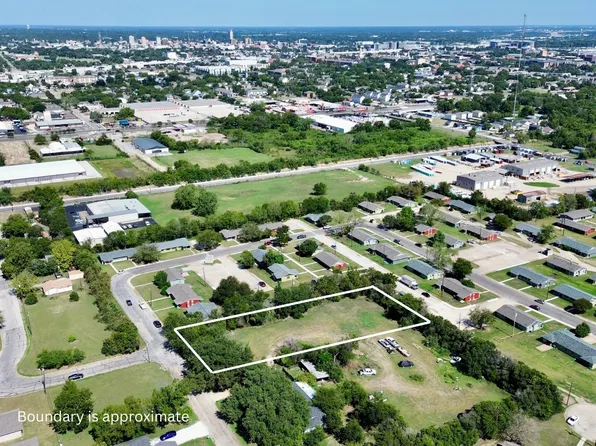 S 15th St, Waco, TX 76706