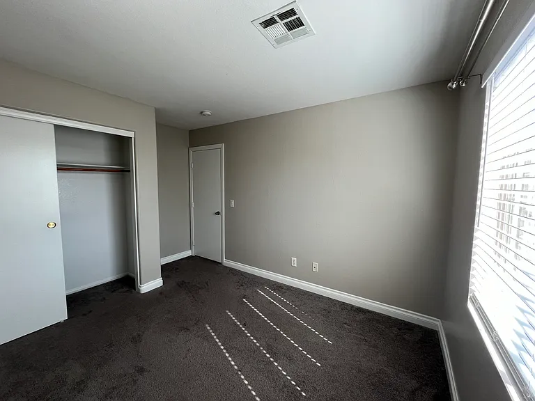 1834 Shining Elm Ct — Photo 17