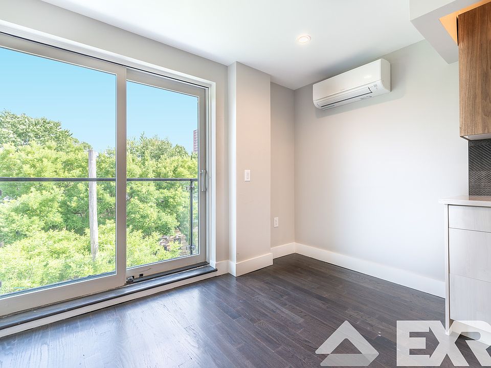 1st image of 1994 Bergen St #3CC