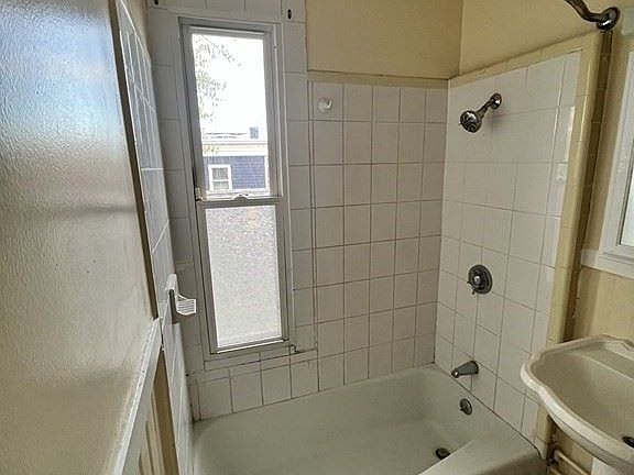302 Columbia St. #3 Cambridge (Inman Square) Unit Photo 11