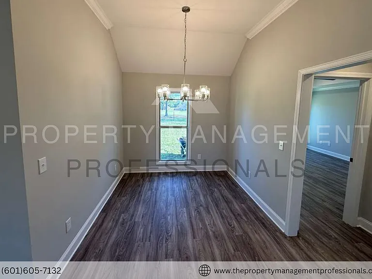 563 Patrick Farms Dr — Photo 17