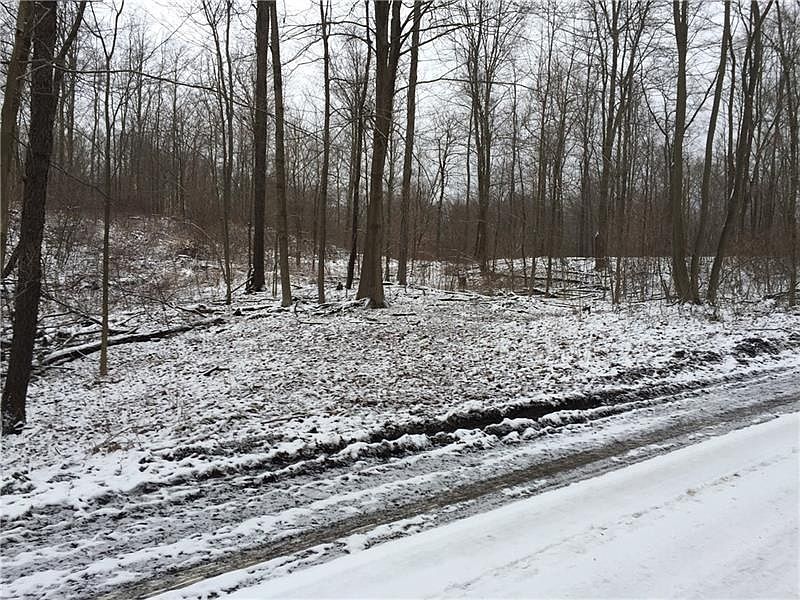2nd image of 325 Yeager Rd