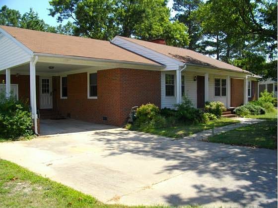1st image of 415 Forest Dr