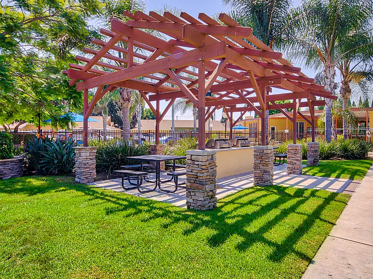 The Bungalows Apartment Homes — Photo 9