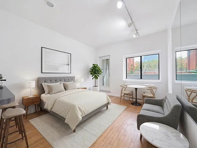458 W 52nd St #2C — Photo 1