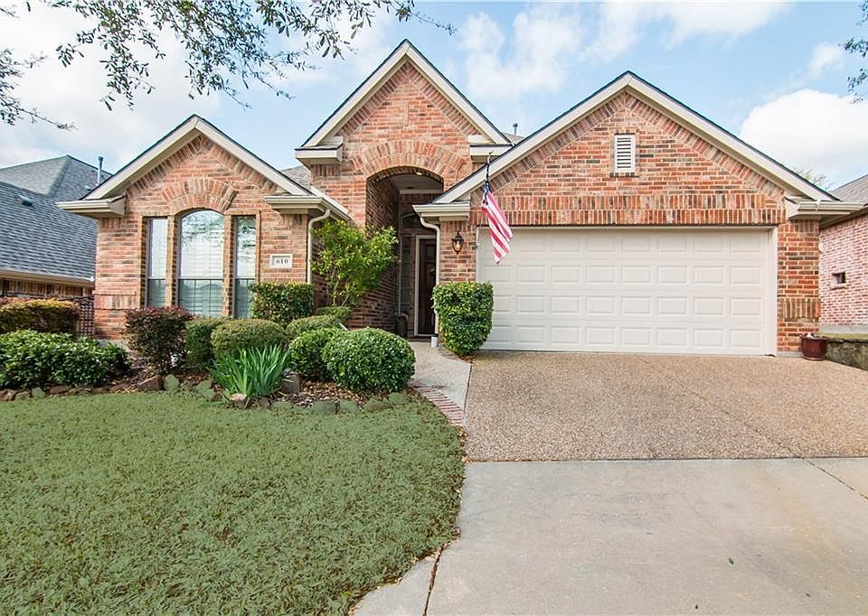 1st image of 610 Pelican Hills Dr