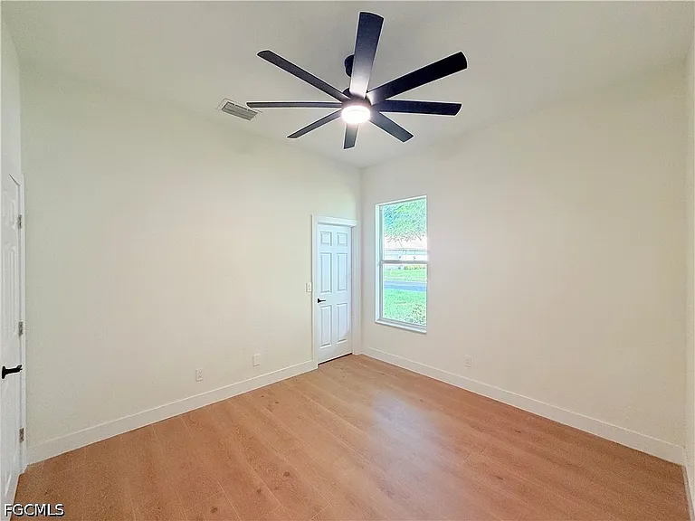 11001 Sea Tropic Ln — Photo 9