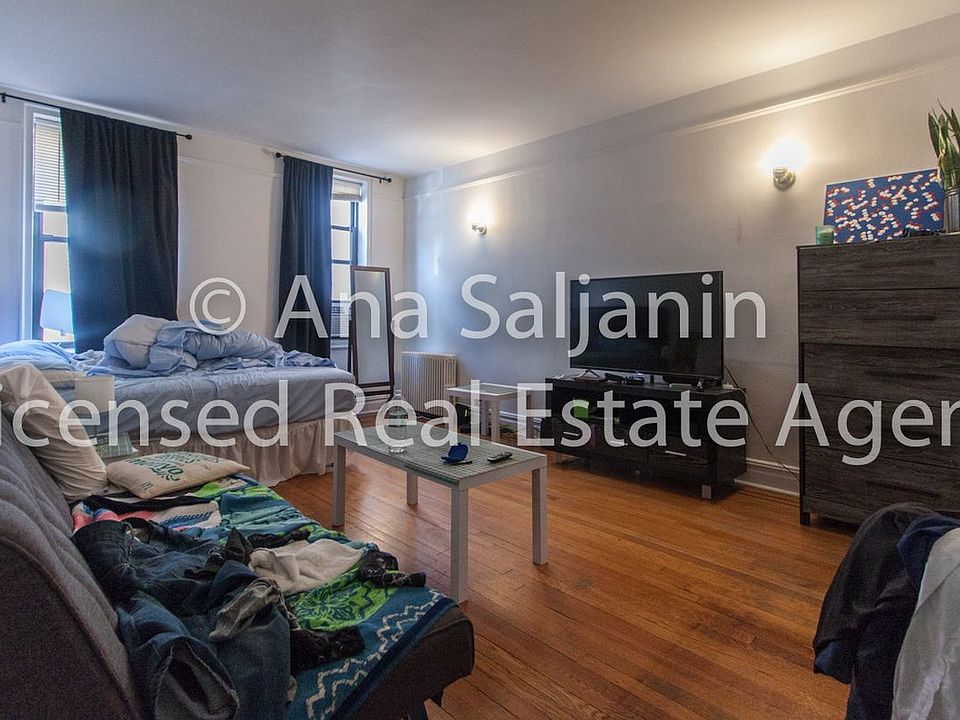 2nd image of 3075 34th St APT 1C