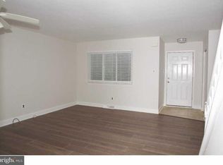 402 Fairfax Ct, Chesterbrook, PA 19087