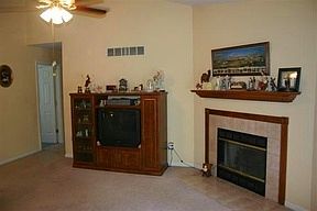 4th image of 1824 Cove Cir E