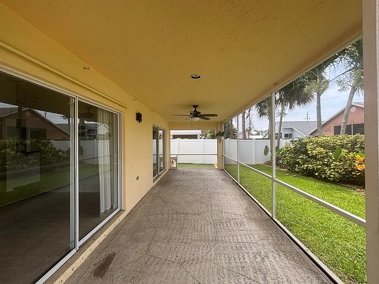 6366 Barbara St — Photo 15