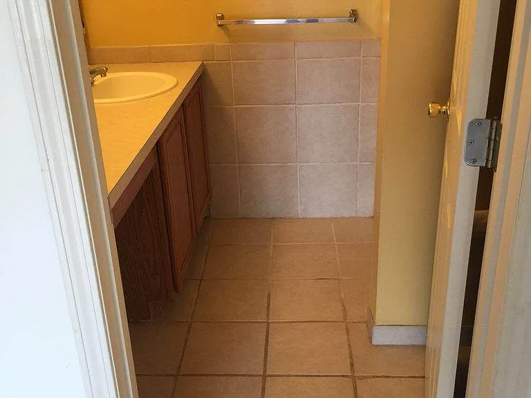 725 Gilbert Pl #808 — Photo 7