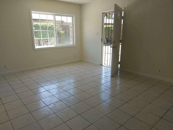 3rd image of 1437 W 224th St APT E
