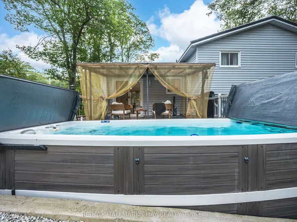 275 Sunnidale Rd, Wasaga Beach, ON L9Z 2T4