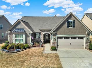 3097 Arches Bluff Cir, Lancaster, SC 29720