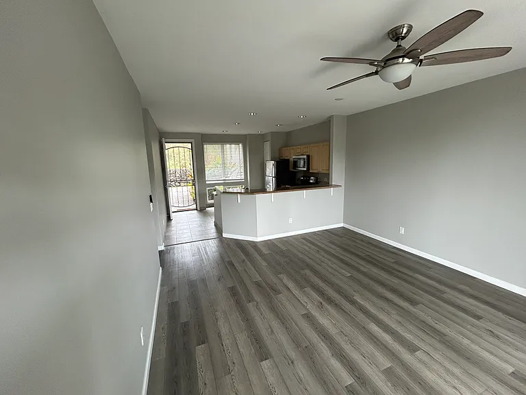 Living Room - kitchen perspective