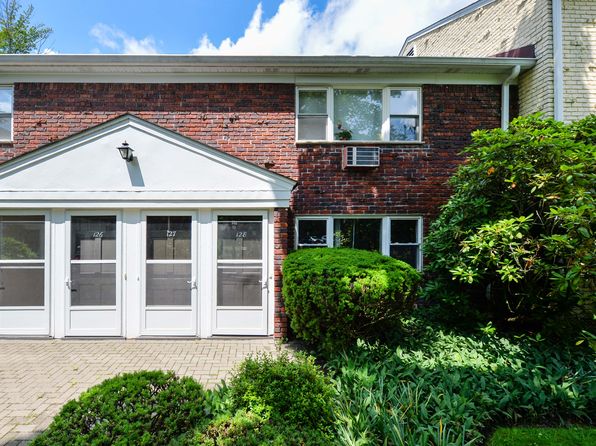128 Regency Park
