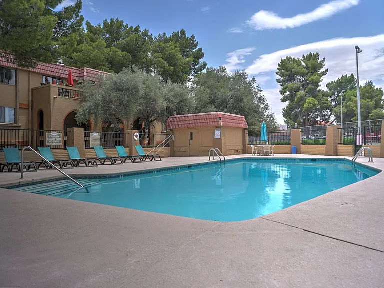 Pool & Pool Patio