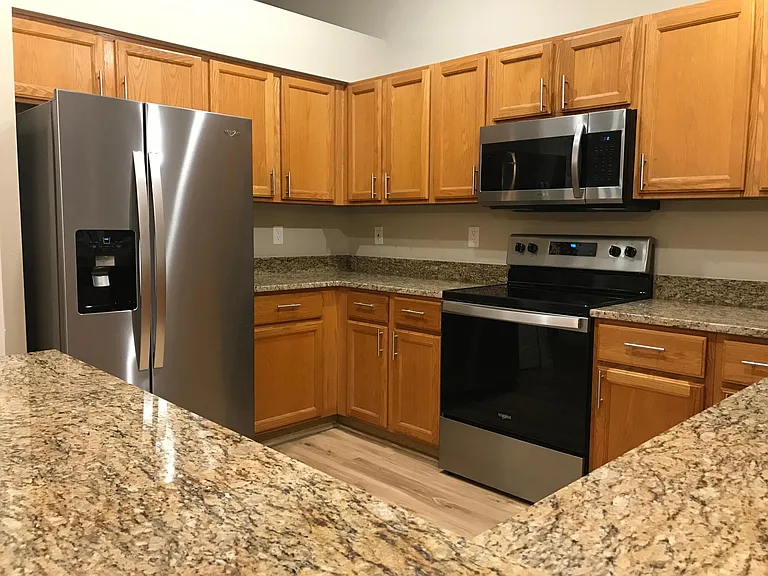 760 Riviera Dr NE — Photo 6