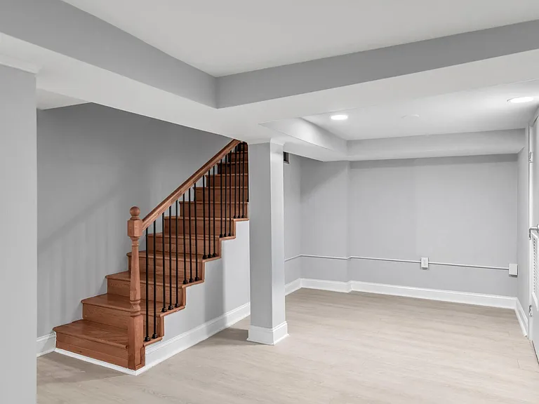 1310 Riggs St NW — Photo 25