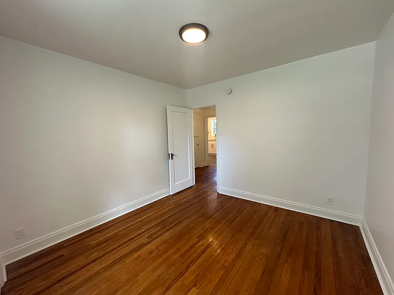 796 Dudley Ave #796 — Photo 11