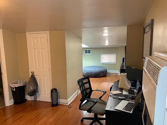 5th image of 212 E Clifton Ave #31