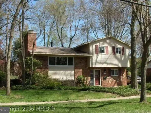 1718 Wilmart St, Rockville, MD 20852