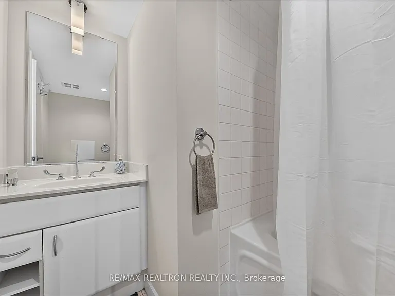 36 Lee Centre Dr #3111 — Photo 21