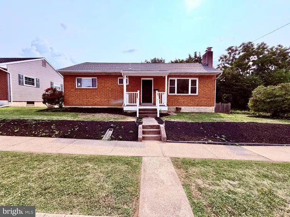 626 S Locust St, Elizabethtown, PA 17022