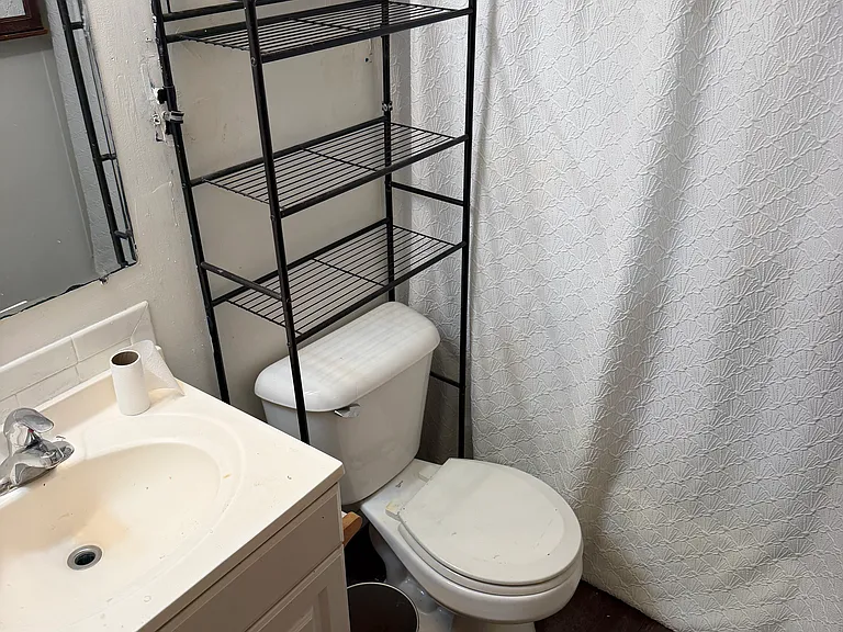 1927 Colfax St #5 — Photo 5