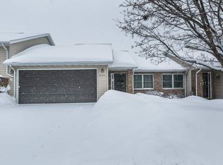 2175 Crown Point Rd, Dubuque, IA 52002