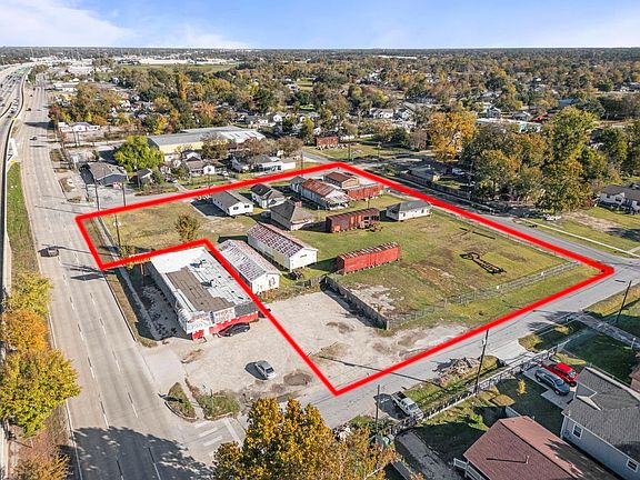 4th image of 3602 Trout St