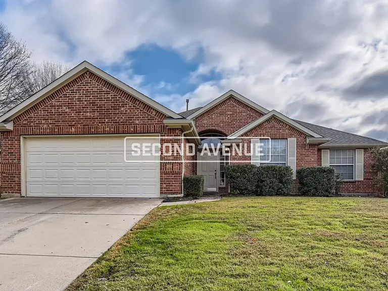 302 Charlie Way — Photo 1