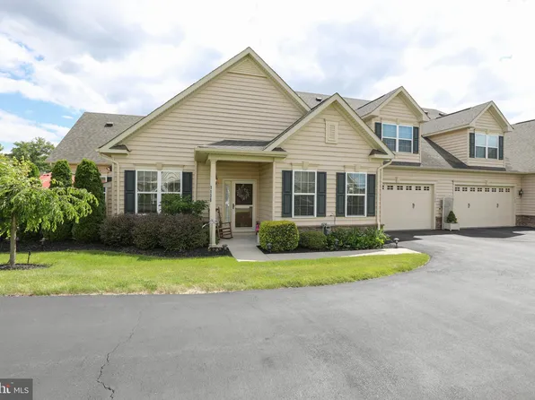 1138 Arbour Ln, Quakertown, PA 18951
