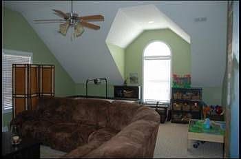 4th image of 8323 Bay Garden Ln