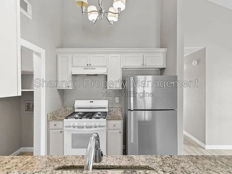 3110 Oak Rock Cir — Photo 14