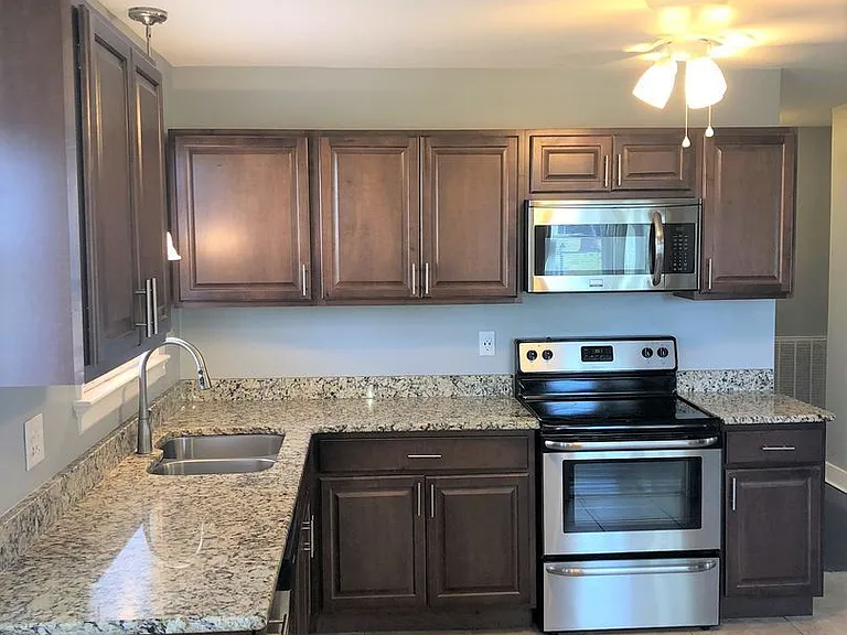 1406 Little John Rd — Photo 15