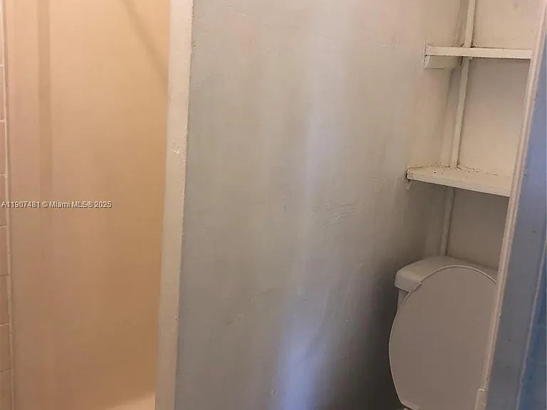 1374 NE 176th St #3 — Photo 7