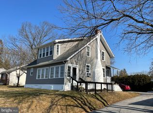 19 E Pothouse Rd APT 1, Phoenixville, PA 19460