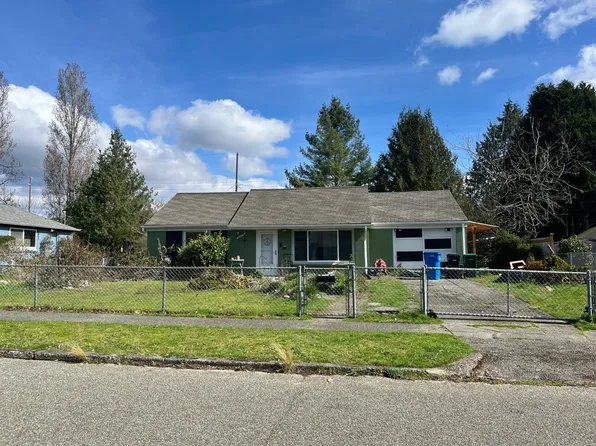 16024 6th Ave NE, Seattle, WA 98155
