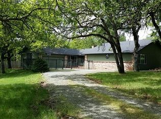 124 Meadow Lark Dr, Grants Pass, OR