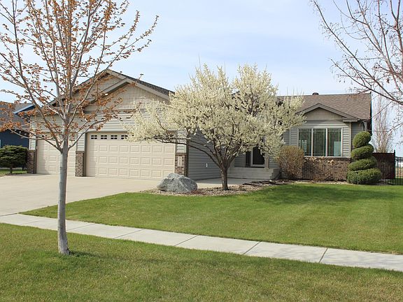 2nd image of 729 48th Ave W