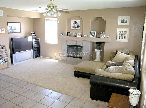 Family Room w/ Fireplace